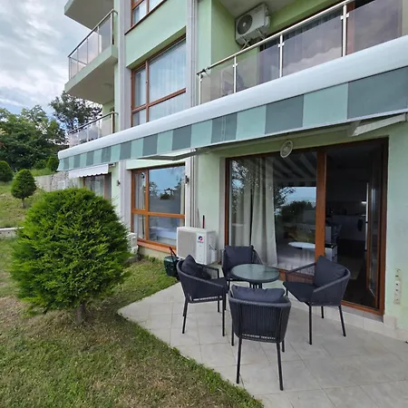 Kabakum Coast Vibe Apartment Warna